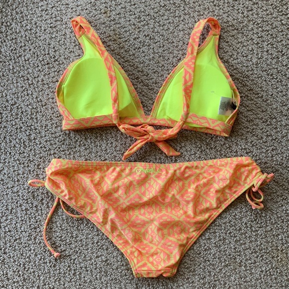 O’Neill Bikini - Picture 3 of 5